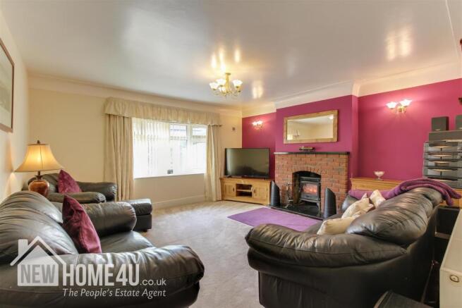 LOUNGE: