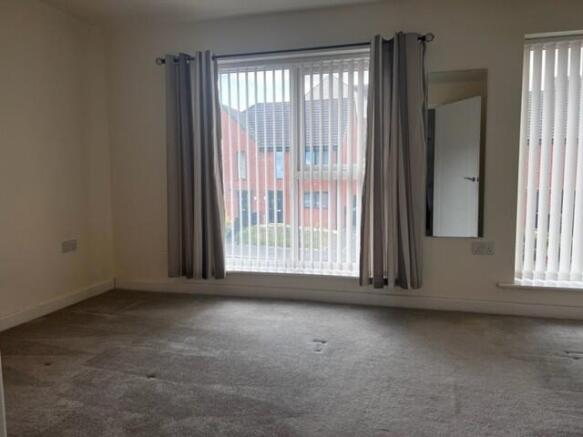 2 bed Semi-Detached to rent Image 7