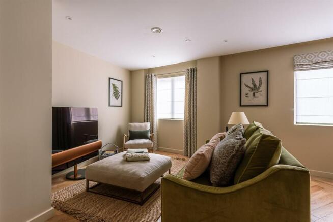 2 bed Duplex for sale Image 6