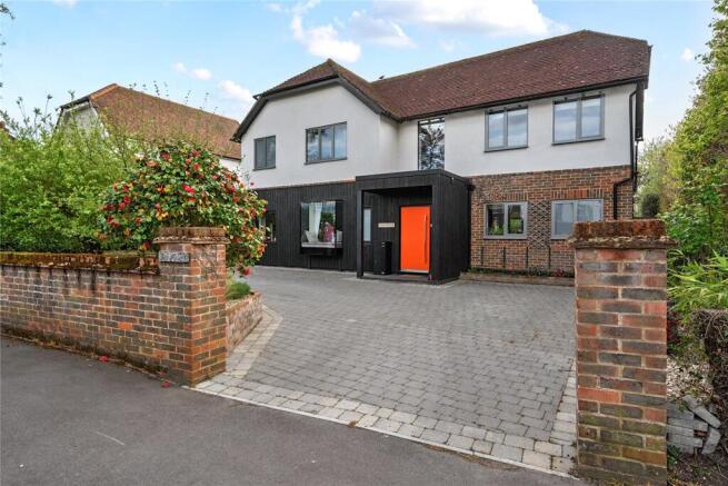 Morton Road, Horsell, Surrey, GU21 photo 2