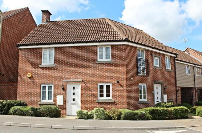 EweMove Basingstoke Carter Drive External Front