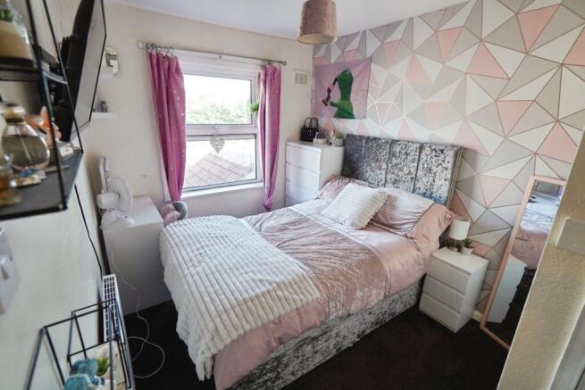 3 bed Semi-Detached for sale Image 6