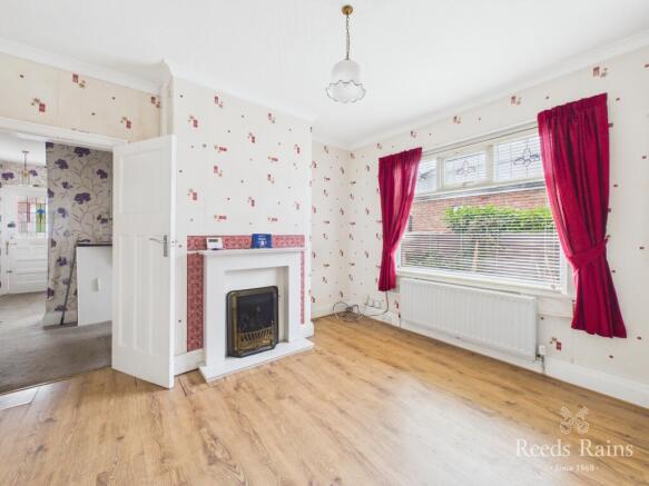 2 bed Semi-Detached Bungalow for sale Image 4
