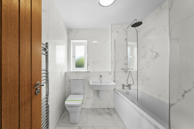 4 bed Detached for sale Image 5