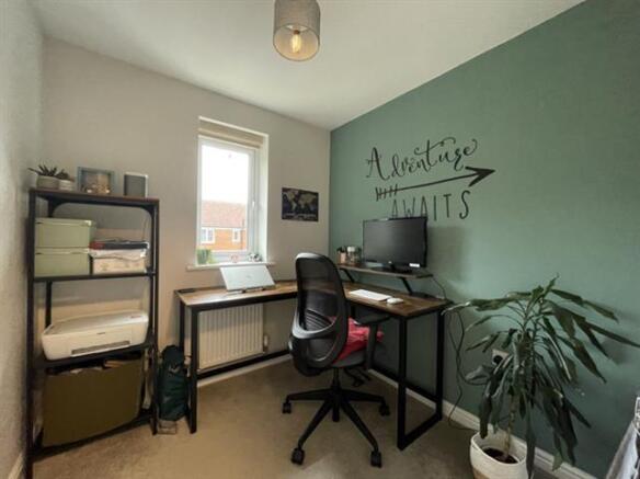 5 bed Detached to rent Image 6