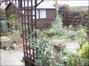 GARDEN (ANGLE 2)