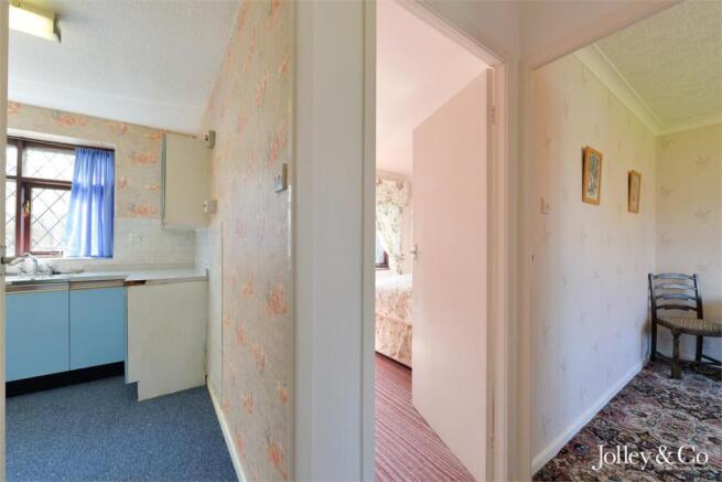 Kitchen / Bed 1 / B