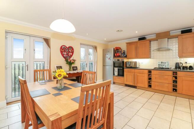 Kitchen/Breakfast