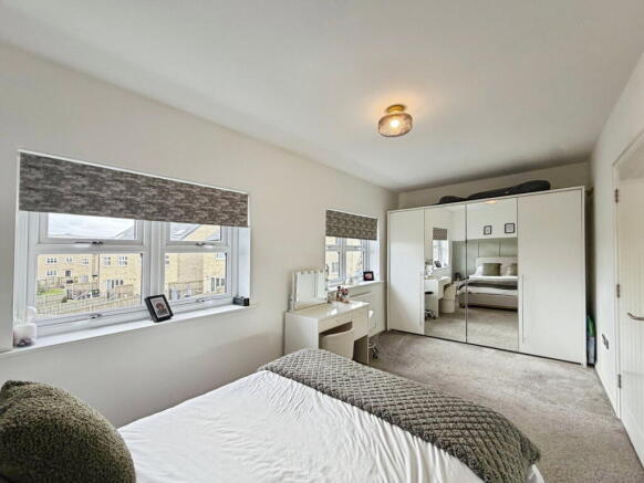 2 bed Semi-Detached for sale Image 11