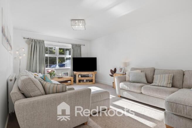 4 bed Detached for sale Image 8