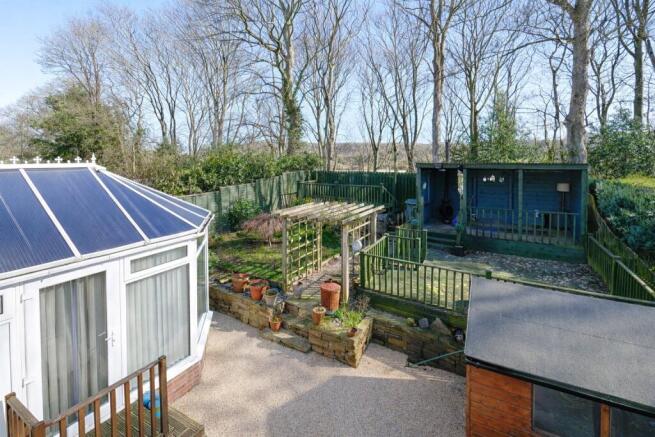 4 bed Detached for sale Image 8