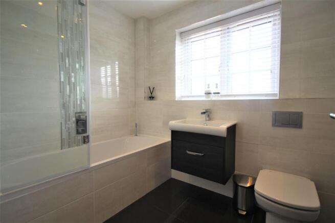 Family Bathroom.jpg