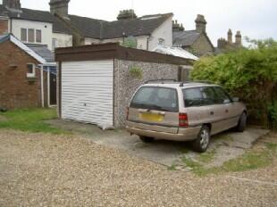 Garage & Parking