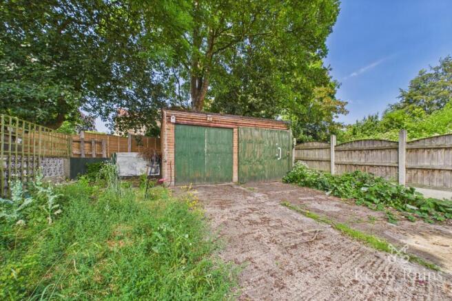 2 bed Bungalow for sale Image 11