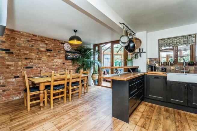 Kitchen/Dining Room