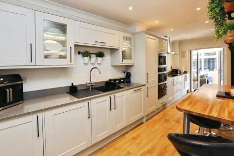 Hinkler Road, Southampton, SO19
