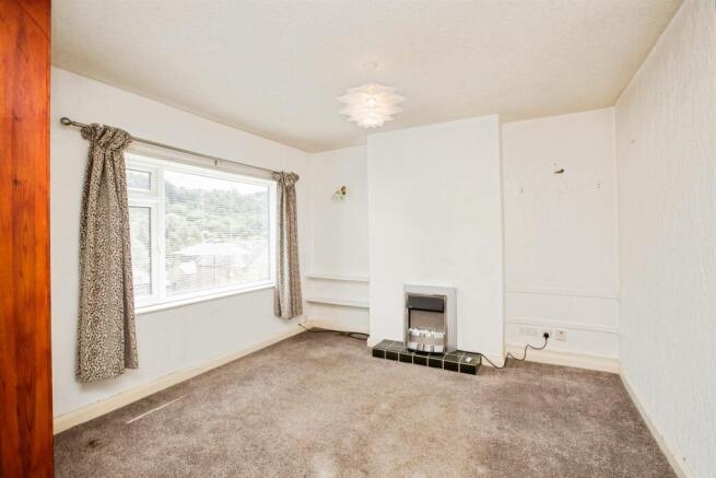 2 bed Terraced for sale Image 8