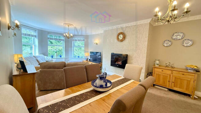 3 bed Flat for sale Image 11