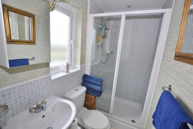 En-suite to Bedroom 