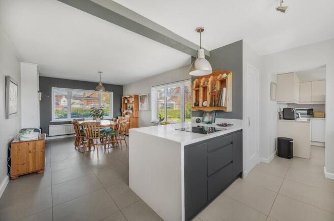 Kitchen/Dining room