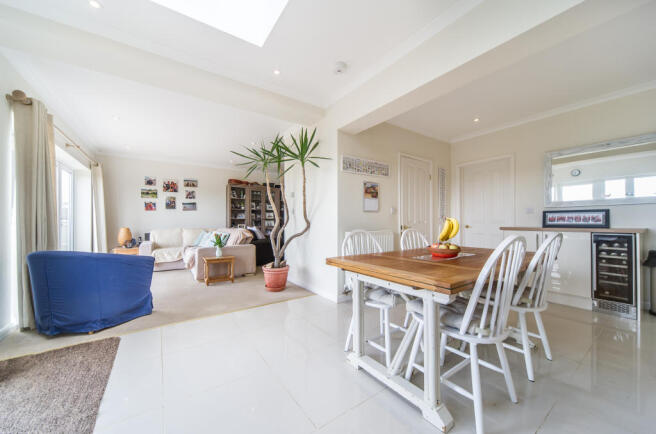 Dining area through to lounge
