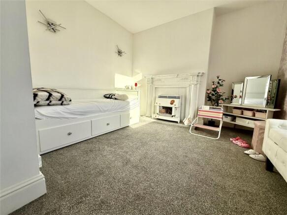 1 bed Apartment for sale Image 6