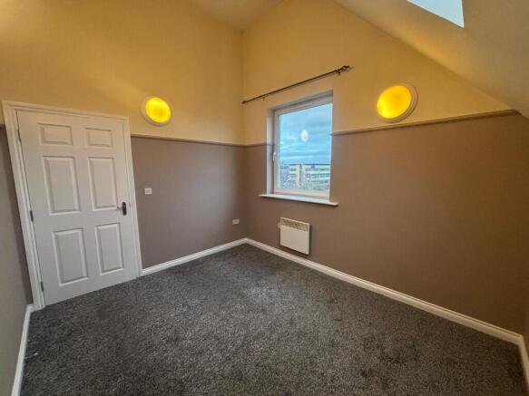 2 bed Apartment for sale Image 6