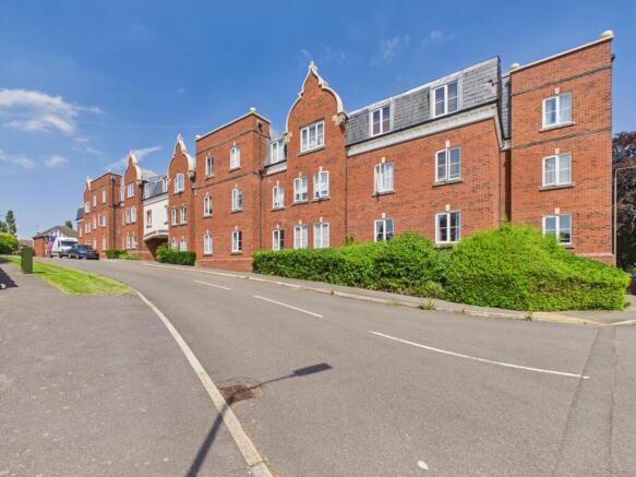 2-bed flat on Duesbury Place, Mickleover, £145,000