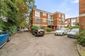 Flat 13, 32 Bowland Court, Wardle Road, Sale M33 3DE