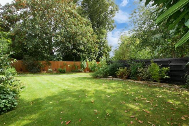 COMMUNAL GARDEN