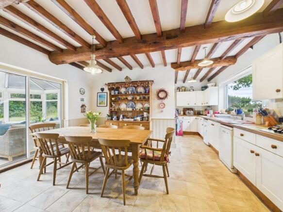 dining/kitchen