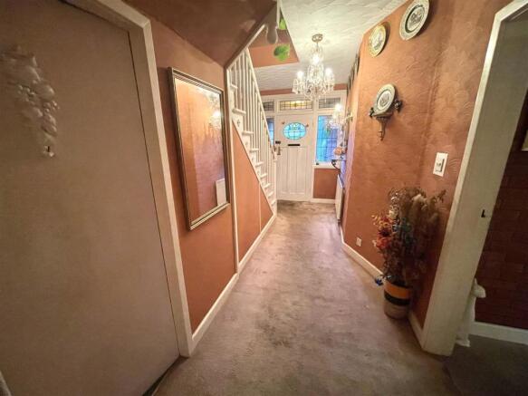 ENTRANCE HALL :