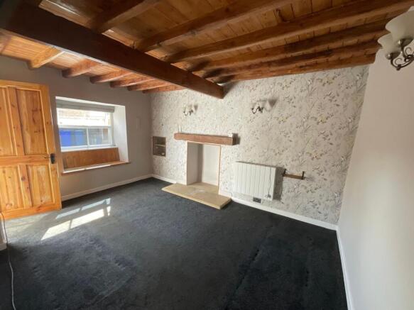 2 bed Terraced to rent Image 7