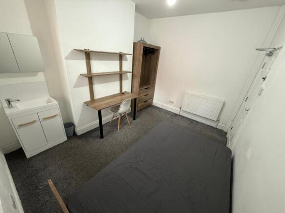 1 bed House Share to rent Image 11
