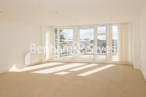 2 Flat 2, Saren House, Cambridge Road, London W7 3DU
