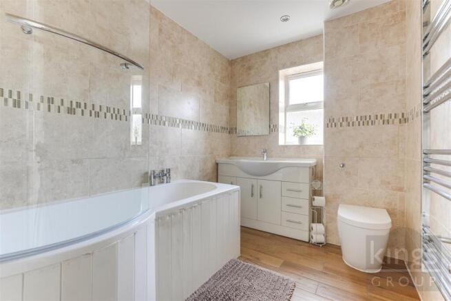 Family Bathroom.jpg