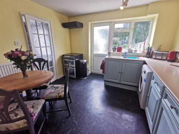 KITCHEN BREAKFAST ROOM