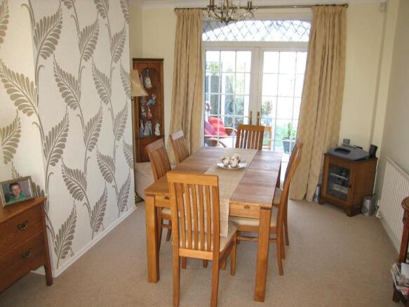 Lounge/Dining