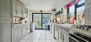 1, Huntspill, Stanwell New Road, Staines-upon-thames TW18 4HY