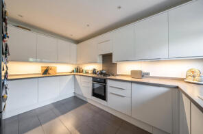 32, Armstrong Crescent, New Barnet, Barnet EN4 9BT