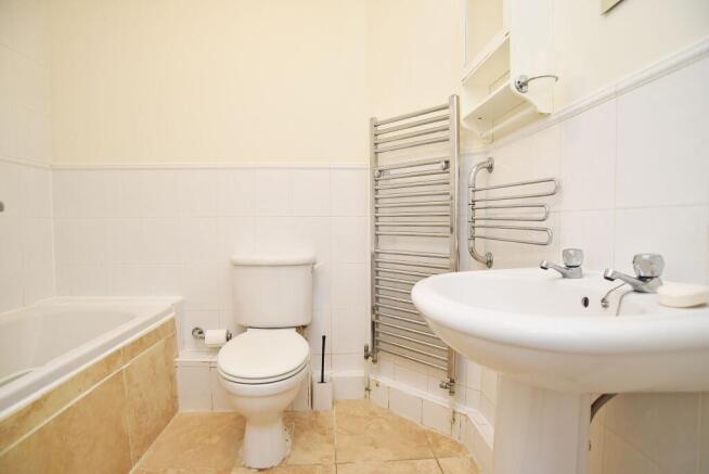 2 bed Apartment for sale Image 5