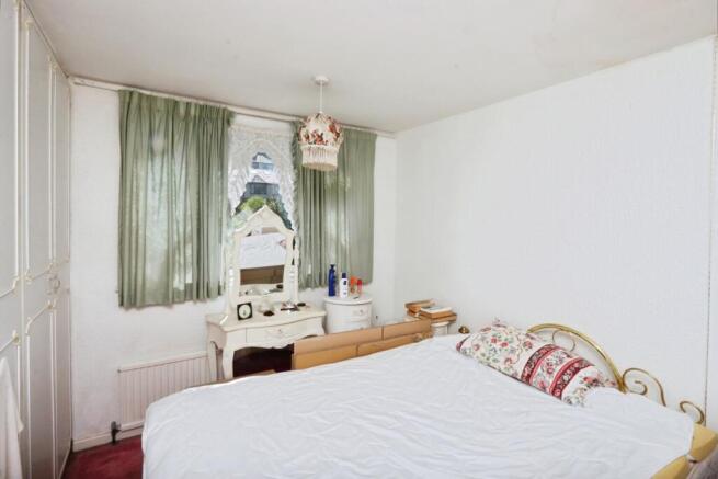 3 bed Semi-Detached for sale Image 8