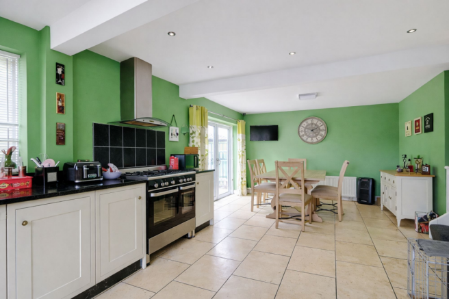 3 bed Semi-Detached Bungalow for sale Image 5