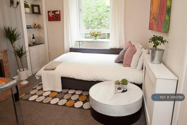 Lounge With Sofabed Made Up