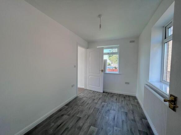 4 bed Detached for sale Image 7
