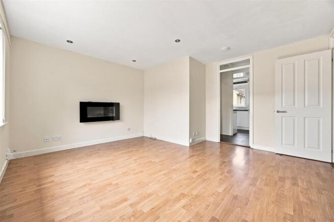 03-29_HAYSTACK_PLACE_LENZIE_003.jpg