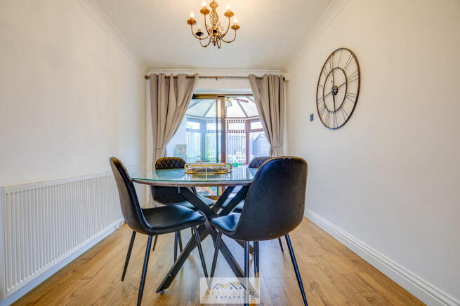 3 bed Semi-Detached for sale Image 9