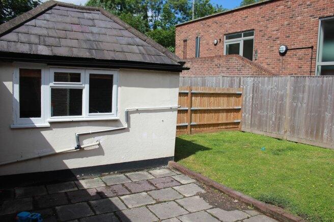 waterloo-road-kt19-8ax-724685