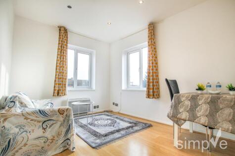 Copthorne Mews, Hayes, UB3