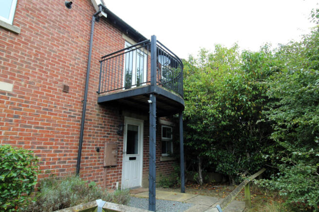1 Bedroom Semi Detached for Rent